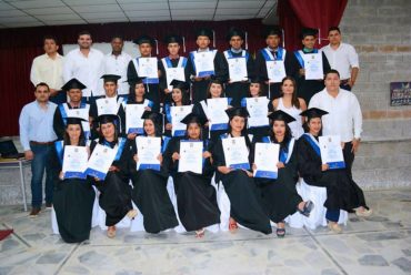 Grados Bachilleres Académicos 2017-1 Sede La Plata